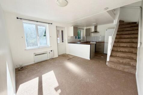 Meadowbrook Close, Colnbrook, Slough, SL3 photo 3