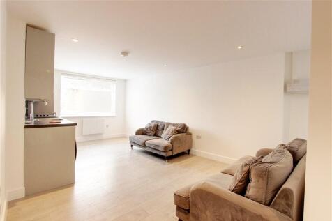 5A Oakleigh Gardens, Whetston, Whetstone, N20 photo 3