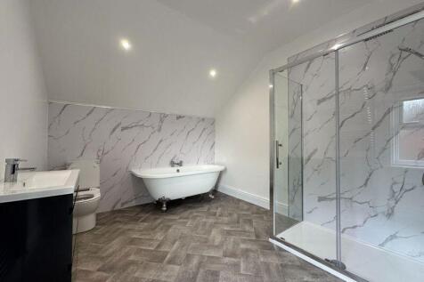 Scarisbrick New Road, Southport photo 3