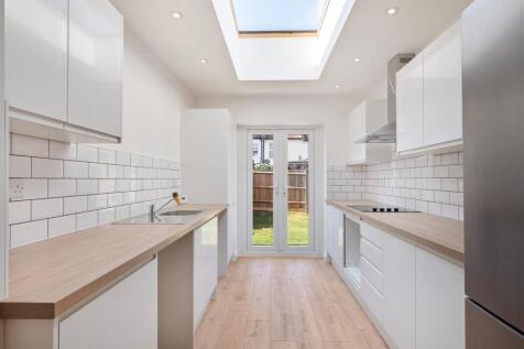 66 Beulah Road - Kitchen.jpg
