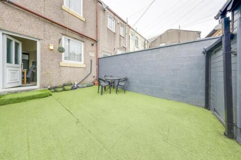 Rear Patio Garden Alt