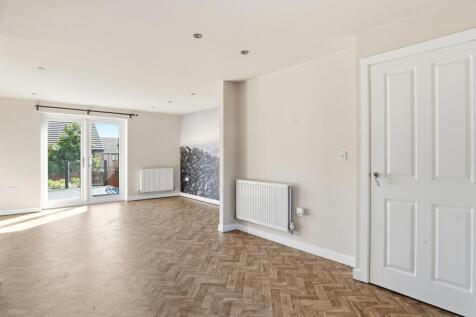 Roundwood Avenue, Bradford, BD10 photo 4