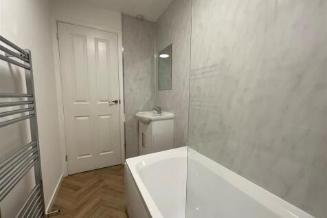Meadow Court, Narborough photo 5
