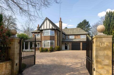 17 Sandmoor Avenue
