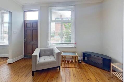 4-beechwood-street-living-room