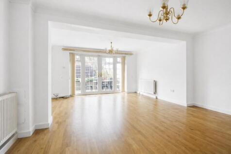 livingroom_conver...