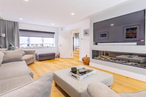 Mc Nair  Kendal (4).jpg