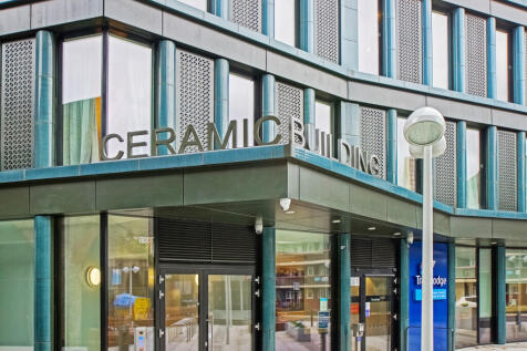 Newington Causeway, Elephant And Castle, London, SE1 photo 3