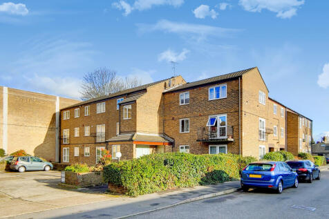 1-bed flat on St. Gerards Close, London, SW4, £1,850/mo