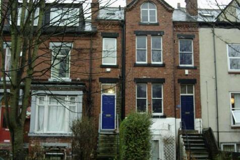 A charming view of the front exterior of a trad...