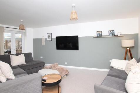 Living Room..jpg
