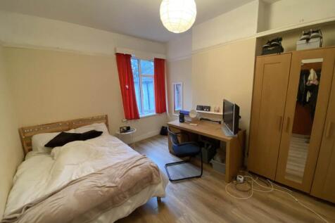 Colum Road, Cathays, Cardiff photo 4