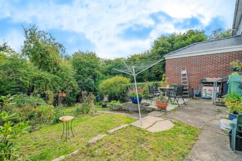 33 Hawthorn Road 6.jpg