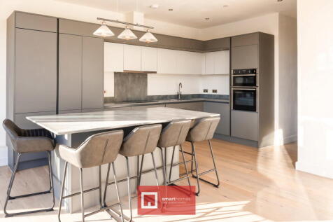 Streetsbrook Road, Solihull, B91 1US. 3 bedroom penthouse for sale