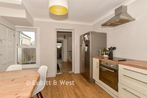 Lounge/Kitchen