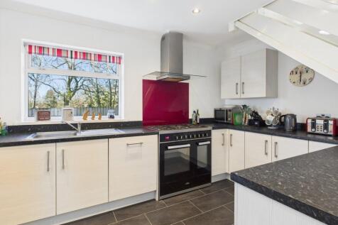 Kitchen and breakfast room