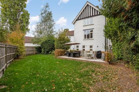 Direct Access to Communal Gardens