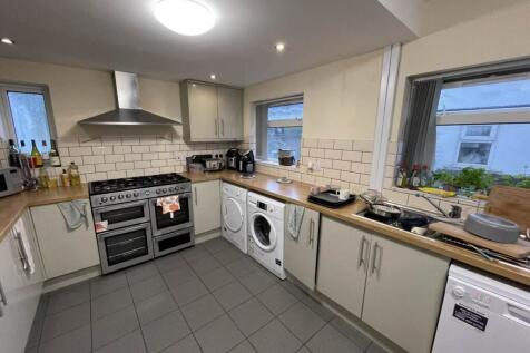 Kitchen (2)