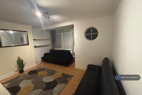 Hanover Avenue, Feltham, TW13 photo 5