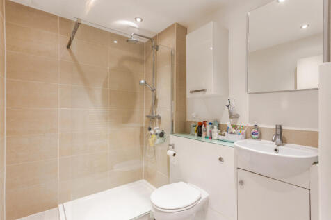 83 Gainsborough Road