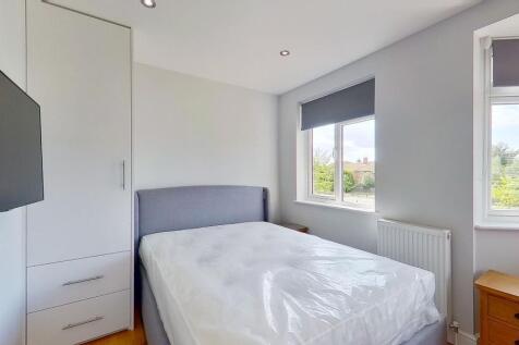 Bushey Road, Wimbledon Chase, SW20 8TE photo 3