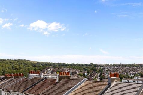 Roundhill Crescent-13.jpg