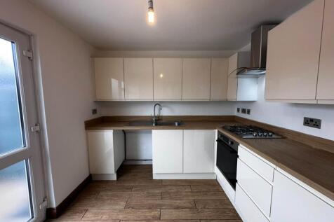 Loft Avenue, Grimsby photo 5
