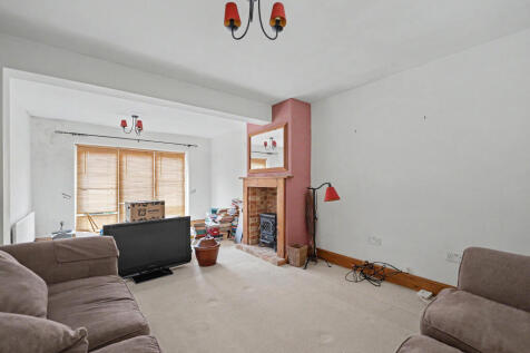 Acacia, 377 London Road, Clanfield, Waterlooville, PO8 0PJ