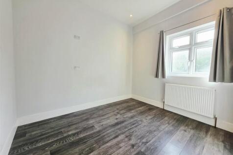 Lingfield Crescent, London photo 3