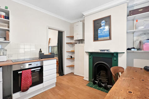 ec438649d2b79186fea448832b950fff959f555e1