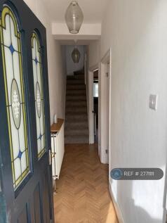 Altmore Avenue, London, E6 photo 4