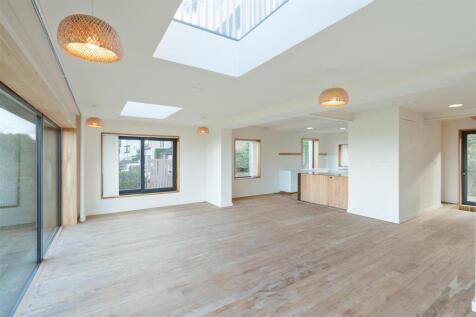 Leeds Road, Pool in Wharfedale photo 4