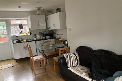 Grasdene Grove, Birmingham photo 5