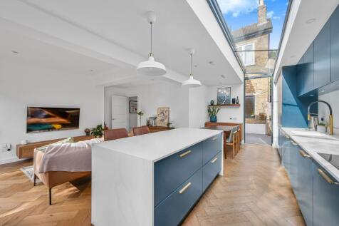 Open-plan area 1