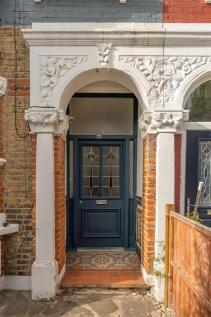 Chadwick Road, E11