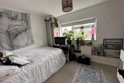 Willow Bank Court - Fallowfield - £185 PPPW photo 3