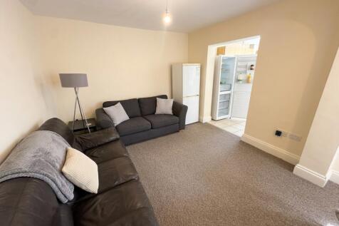 11 Northway, Leamington Spa photo 2