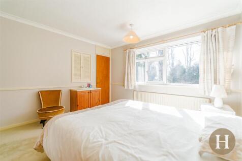 Hadleigh Estate Agents-32.jpg