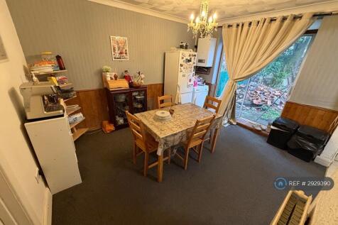 Warren Avenue, Southampton, SO16 photo 4