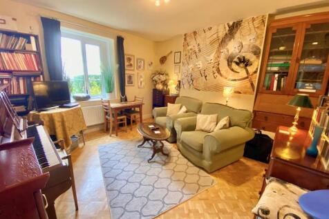 Annexe Living Room.jpg