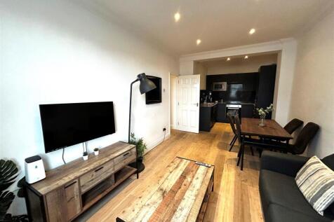 Lounge - Kitchen.jpg