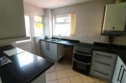 Blackthorne Avenue, Whitby, Ellesmere Port, Cheshire, CH66 photo 4