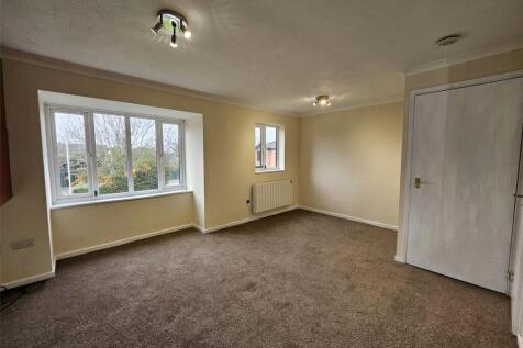 Lounge / Bed Area
