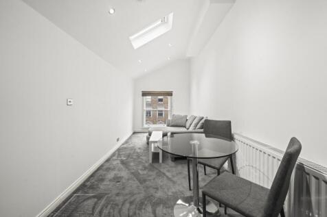 166 Regents Park Road photo 4