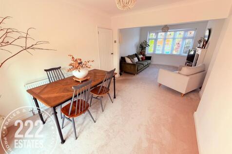 PHOTO-2025-08-15-12-54-42 (14).jpg