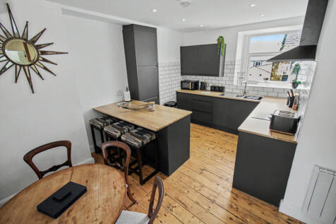 Open Plan Living / Kitchen Area