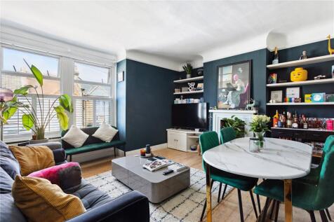 London, SW17 - property photo