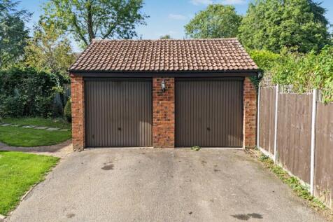 Double Garage &amp; Parking