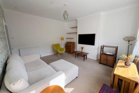 Living room 11