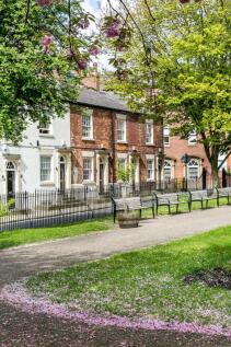 Queen Sq 1.jpg